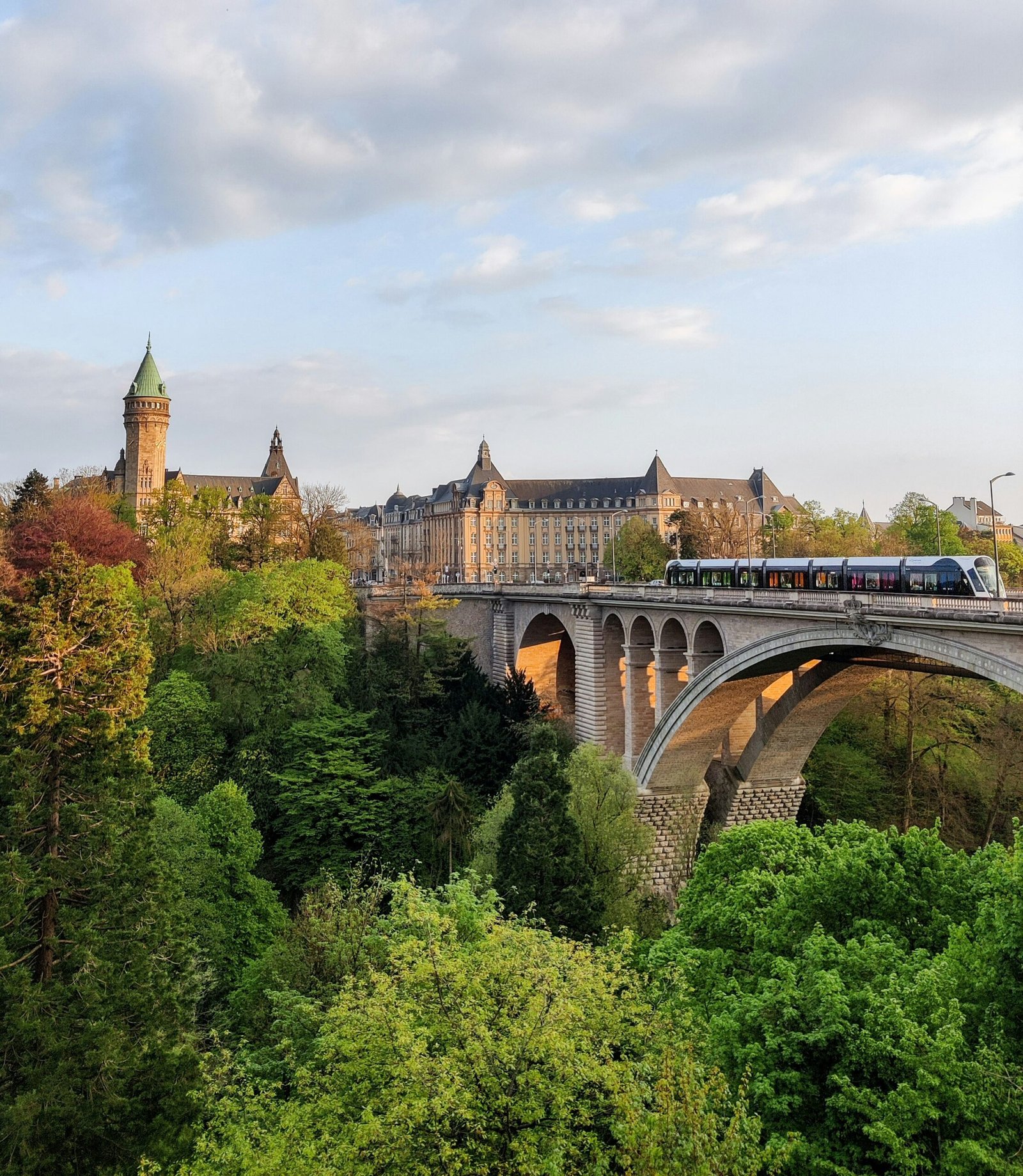Luxembourg Weekend Itinerary:How to Spend 2 Days on a Budget